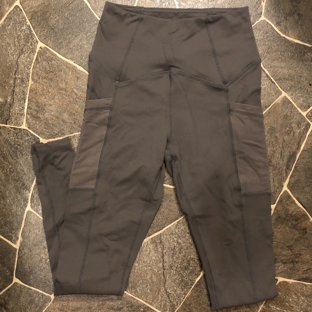 BuffBunny Leggings- Grey with Pockets!